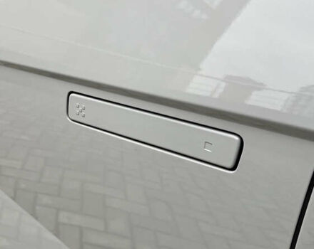 Серый Хендай Ioniq 5, объемом двигателя 0 л и пробегом 163 тыс. км за 22999 $, фото 19 на Automoto.ua