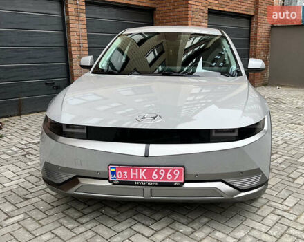 Серый Хендай Ioniq 5, объемом двигателя 0 л и пробегом 163 тыс. км за 22999 $, фото 7 на Automoto.ua