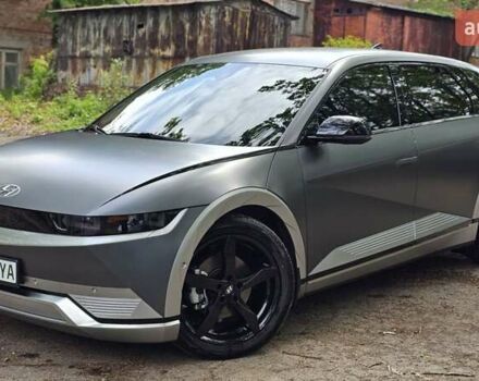 Серый Хендай Ioniq 5, объемом двигателя 0 л и пробегом 28 тыс. км за 27900 $, фото 4 на Automoto.ua