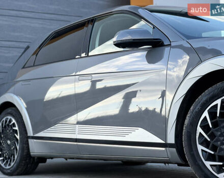 Серый Хендай Ioniq 5, объемом двигателя 0 л и пробегом 73 тыс. км за 24999 $, фото 4 на Automoto.ua