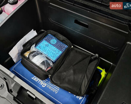 Серый Хендай Ioniq 5, объемом двигателя 0 л и пробегом 61 тыс. км за 29000 $, фото 78 на Automoto.ua