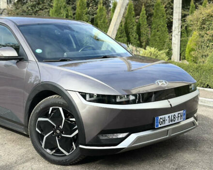 Серый Хендай Ioniq 5, объемом двигателя 0 л и пробегом 185 тыс. км за 23900 $, фото 2 на Automoto.ua