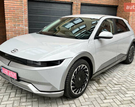 Серый Хендай Ioniq 5, объемом двигателя 0 л и пробегом 163 тыс. км за 22999 $, фото 4 на Automoto.ua