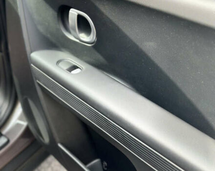 Серый Хендай Ioniq 5, объемом двигателя 0 л и пробегом 185 тыс. км за 23900 $, фото 59 на Automoto.ua