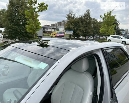 Серый Хендай Ioniq 5, объемом двигателя 0 л и пробегом 55 тыс. км за 29999 $, фото 50 на Automoto.ua