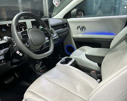 Сірий Хендай Ioniq 5, об'ємом двигуна 0 л та пробігом 105 тис. км за 33000 $, фото 8 на Automoto.ua
