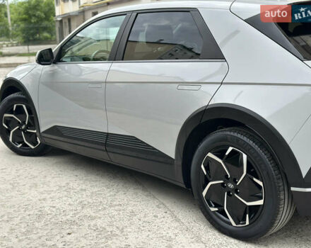 Серый Хендай Ioniq 5, объемом двигателя 0 л и пробегом 151 тыс. км за 22700 $, фото 17 на Automoto.ua