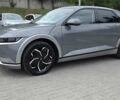 Серый Хендай Ioniq 5, объемом двигателя 0 л и пробегом 99 тыс. км за 29999 $, фото 2 на Automoto.ua