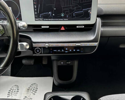 Серый Хендай Ioniq 5, объемом двигателя 0 л и пробегом 151 тыс. км за 22700 $, фото 44 на Automoto.ua