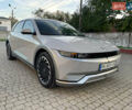 Хендай Ioniq 5 2022 в Дубно на Automoto.ua Серый Хендай Ioniq 5, объемом двигателя 0 л и пробегом 57 тыс. км за 29300 $, фото 4 на Automoto.ua