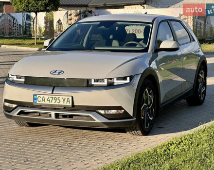 Серый Хендай Ioniq 5, объемом двигателя 0 л и пробегом 31 тыс. км за 25700 $, фото 5 на Automoto.ua