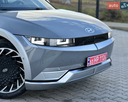 Серый Хендай Ioniq 5, объемом двигателя 0 л и пробегом 73 тыс. км за 24999 $, фото 5 на Automoto.ua