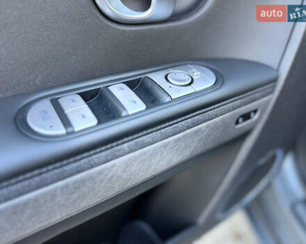 Серый Хендай Ioniq 5, объемом двигателя 0 л и пробегом 73 тыс. км за 24999 $, фото 24 на Automoto.ua