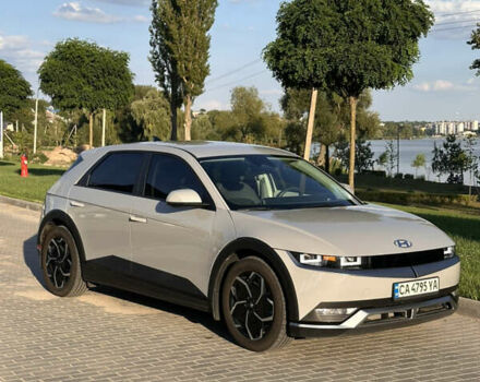 Серый Хендай Ioniq 5, объемом двигателя 0 л и пробегом 31 тыс. км за 25700 $, фото 4 на Automoto.ua