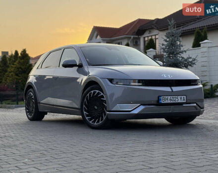 Серый Хендай Ioniq 5, объемом двигателя 0 л и пробегом 35 тыс. км за 29000 $, фото 2 на Automoto.ua