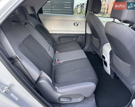 Серый Хендай Ioniq 5, объемом двигателя 0 л и пробегом 31 тыс. км за 25700 $, фото 25 на Automoto.ua