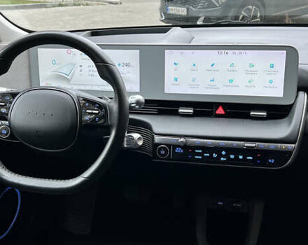 Серый Хендай Ioniq 5, объемом двигателя 0 л и пробегом 163 тыс. км за 22999 $, фото 21 на Automoto.ua