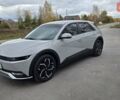 Серый Хендай Ioniq 5, объемом двигателя 0 л и пробегом 43 тыс. км за 24800 $, фото 2 на Automoto.ua