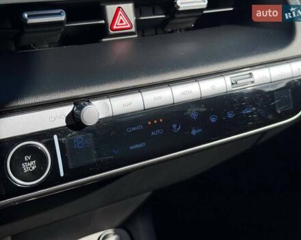 Серый Хендай Ioniq 5, объемом двигателя 0 л и пробегом 90 тыс. км за 23500 $, фото 54 на Automoto.ua