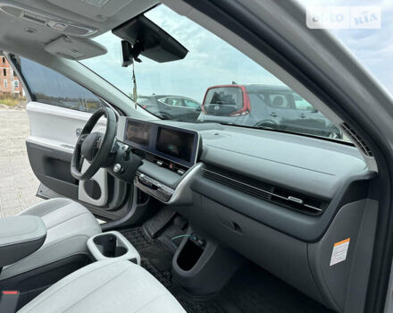 Серый Хендай Ioniq 5, объемом двигателя 0 л и пробегом 55 тыс. км за 29999 $, фото 28 на Automoto.ua