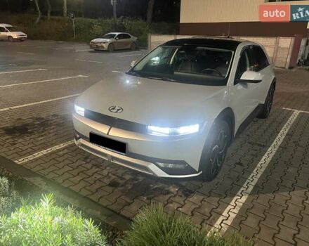 Серый Хендай Ioniq 5, объемом двигателя 0 л и пробегом 82 тыс. км за 20999 $, фото 4 на Automoto.ua