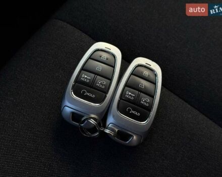 Серый Хендай Ioniq 5, объемом двигателя 0 л и пробегом 90 тыс. км за 23500 $, фото 65 на Automoto.ua