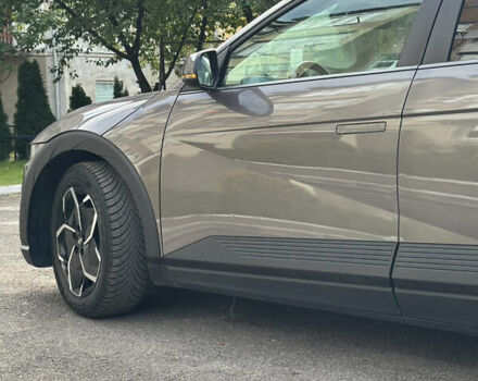 Серый Хендай Ioniq 5, объемом двигателя 0 л и пробегом 185 тыс. км за 23900 $, фото 18 на Automoto.ua