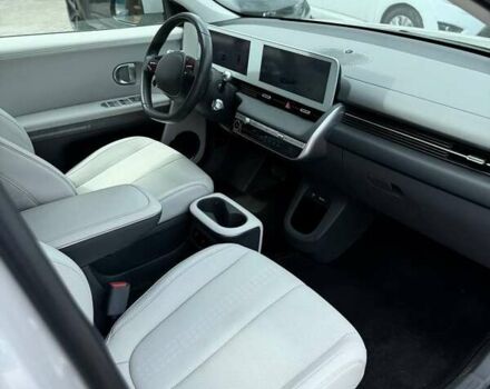 Сірий Хендай Ioniq 5, об'ємом двигуна 0 л та пробігом 56 тис. км за 26900 $, фото 8 на Automoto.ua