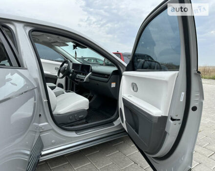 Серый Хендай Ioniq 5, объемом двигателя 0 л и пробегом 55 тыс. км за 29999 $, фото 27 на Automoto.ua