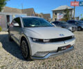 Серый Хендай Ioniq 5, объемом двигателя 0 л и пробегом 24 тыс. км за 27000 $, фото 1 на Automoto.ua