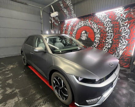 Серый Хендай Ioniq 5, объемом двигателя 0 л и пробегом 19 тыс. км за 28500 $, фото 1 на Automoto.ua