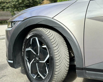 Серый Хендай Ioniq 5, объемом двигателя 0 л и пробегом 185 тыс. км за 23900 $, фото 41 на Automoto.ua