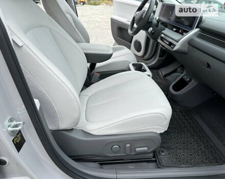 Серый Хендай Ioniq 5, объемом двигателя 0 л и пробегом 55 тыс. км за 29999 $, фото 29 на Automoto.ua