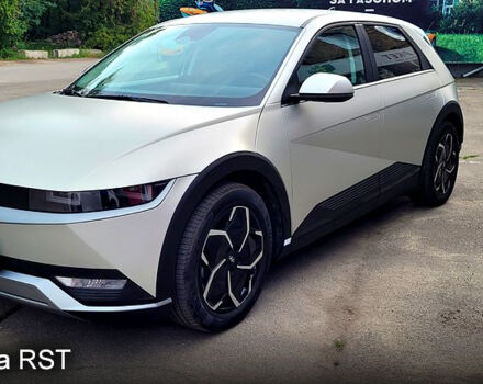 Сірий Хендай Ioniq 5, об'ємом двигуна 0 л та пробігом 18 тис. км за 26700 $, фото 4 на Automoto.ua