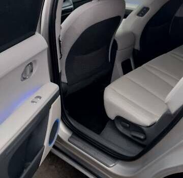 Сірий Хендай Ioniq 5, об'ємом двигуна 0 л та пробігом 17 тис. км за 35000 $, фото 5 на Automoto.ua