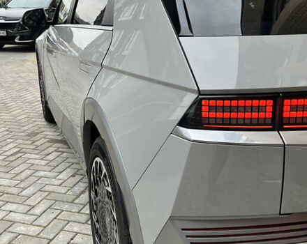 Серый Хендай Ioniq 5, объемом двигателя 0 л и пробегом 163 тыс. км за 22999 $, фото 15 на Automoto.ua