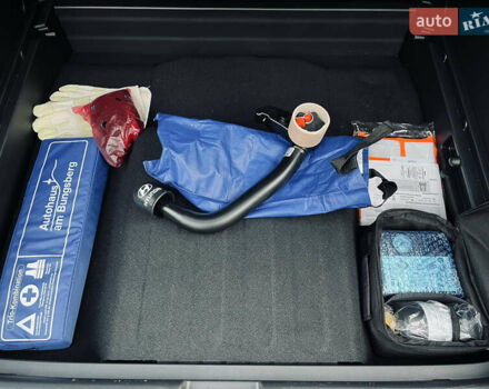 Сірий Хендай Ioniq 5, об'ємом двигуна 0 л та пробігом 28 тис. км за 35999 $, фото 37 на Automoto.ua