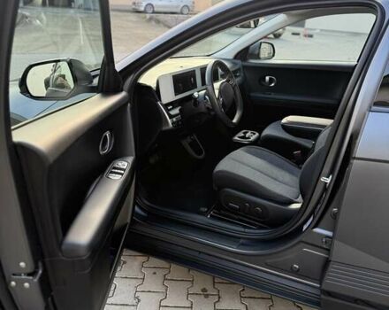 Серый Хендай Ioniq 5, объемом двигателя 0 л и пробегом 26 тыс. км за 25300 $, фото 14 на Automoto.ua