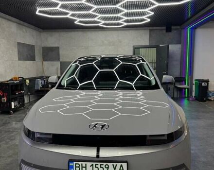Серый Хендай Ioniq 5, объемом двигателя 0 л и пробегом 14 тыс. км за 35000 $, фото 3 на Automoto.ua