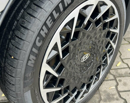 Серый Хендай Ioniq 5, объемом двигателя 0 л и пробегом 28 тыс. км за 31300 $, фото 4 на Automoto.ua