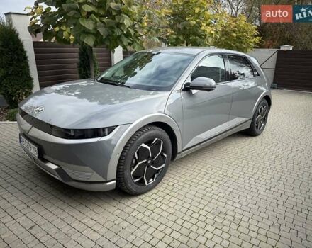 Серый Хендай Ioniq 5, объемом двигателя 0 л и пробегом 1 тыс. км за 42480 $, фото 4 на Automoto.ua