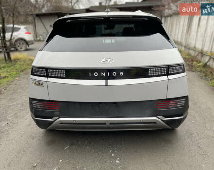 Серый Хендай Ioniq 5, объемом двигателя 0 л и пробегом 30 тыс. км за 17999 $, фото 6 на Automoto.ua