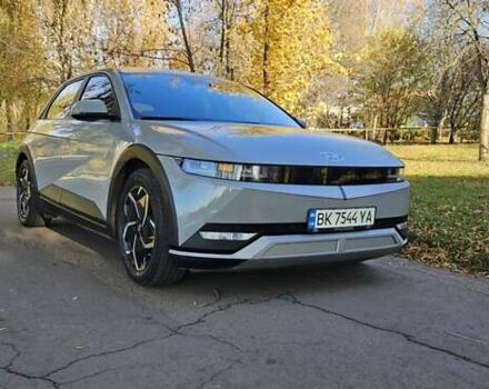 Серый Хендай Ioniq 5, объемом двигателя 0 л и пробегом 32 тыс. км за 24500 $, фото 4 на Automoto.ua