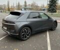 Серый Хендай Ioniq 5, объемом двигателя 0 л и пробегом 34 тыс. км за 27300 $, фото 4 на Automoto.ua