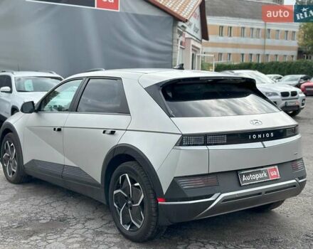 Серый Хендай Ioniq 5, объемом двигателя 0.1 л и пробегом 25 тыс. км за 28490 $, фото 4 на Automoto.ua