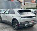 Серый Хендай Ioniq 5, объемом двигателя 0.1 л и пробегом 25 тыс. км за 28490 $, фото 4 на Automoto.ua