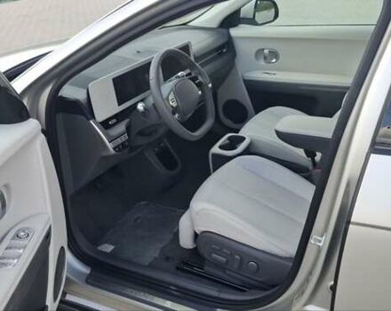Серый Хендай Ioniq 5, объемом двигателя 0 л и пробегом 6 тыс. км за 28000 $, фото 6 на Automoto.ua