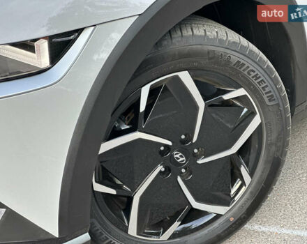 Серый Хендай Ioniq 5, объемом двигателя 0 л и пробегом 1 тыс. км за 33999 $, фото 7 на Automoto.ua