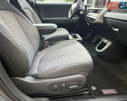 Серый Хендай Ioniq 5, объемом двигателя 0 л и пробегом 1 тыс. км за 42480 $, фото 7 на Automoto.ua