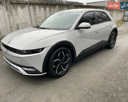 Серый Хендай Ioniq 5, объемом двигателя 0 л и пробегом 30 тыс. км за 17999 $, фото 3 на Automoto.ua